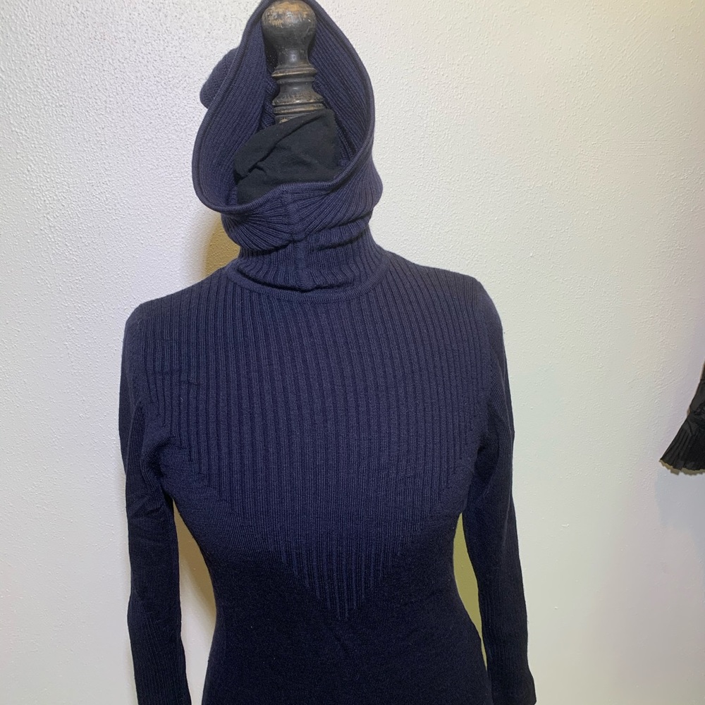 Opened hoodie for a ponytail or bun navy blue